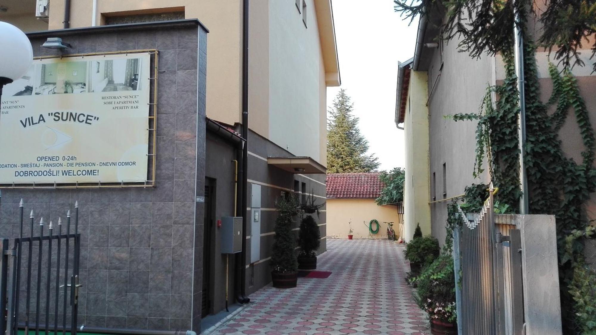 Hotel Vila Sunce Stara Pazova Exterior foto