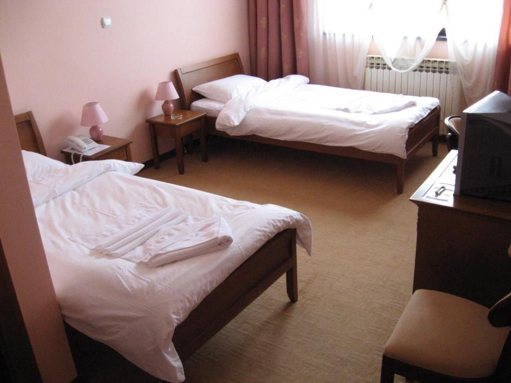 Hotel Vila Sunce Stara Pazova Zimmer foto
