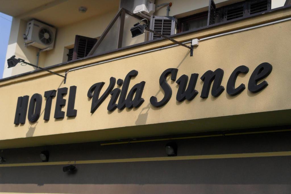 Hotel Vila Sunce Stara Pazova Exterior foto